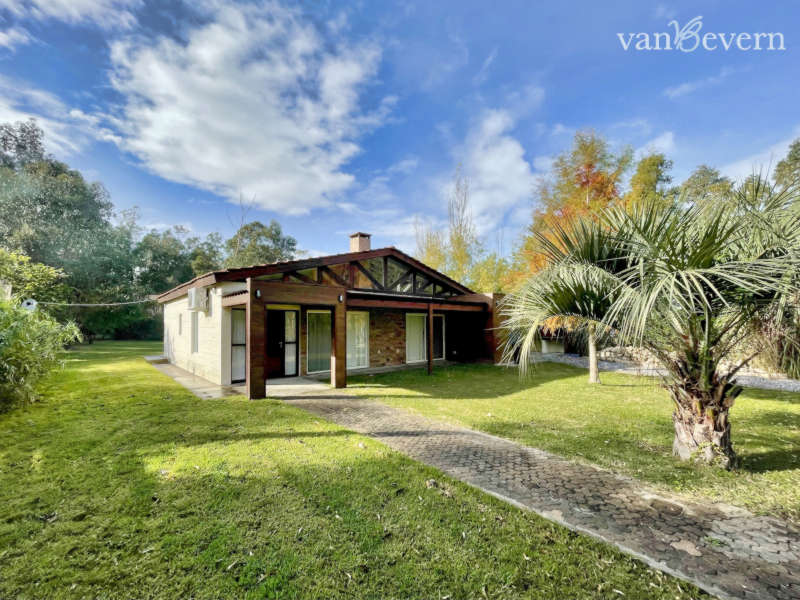 House near the beach in Bella Vista – BVH300 - Uruguay Real Estate 