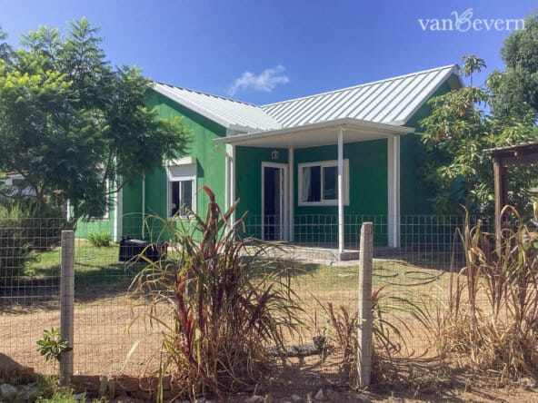 1b small house built in 2017 in atlantida villa argentina