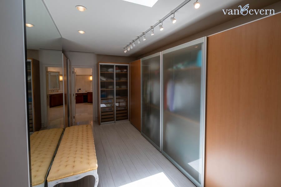 31-magnificent-luxury-mansion-in-classicist-italian-style