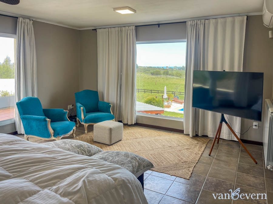 26-beachside-country-estate-with-large-home-near-piriapolis